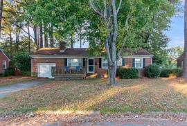 926 Thornbriar Court, Hampton, Virginia